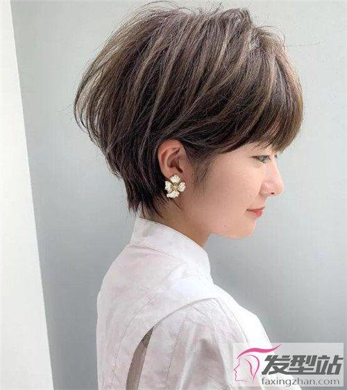 日系短发最流行的发型款式,蓬松轻盈的纹理烫设计显瘦洋气,特别适合