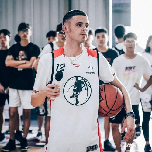 街球王教授本人突发:职业生涯要结束了!