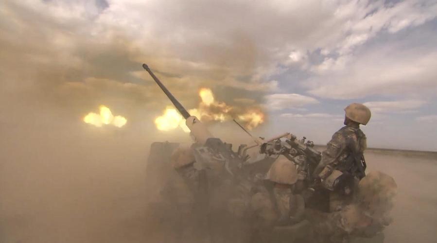 解放军军演锦集,各型武器装备火力全开,场景威武壮观!