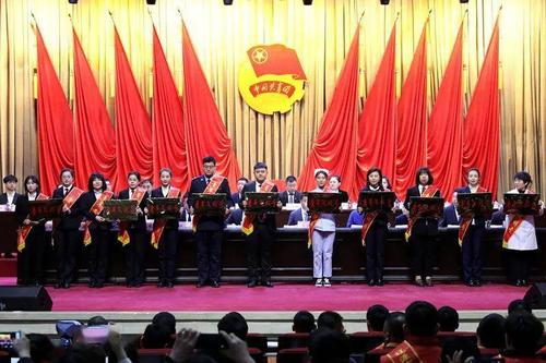 会议表彰了第五届"辽源青年五四奖章""2020-2021年度辽源市青年文明号