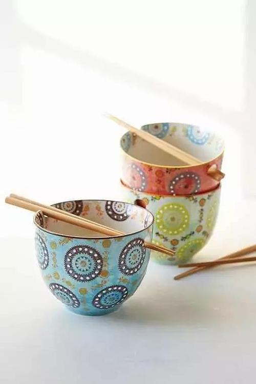 今天给大家看看那些 生活中简单而又实用的创意设计    筷子专用碗