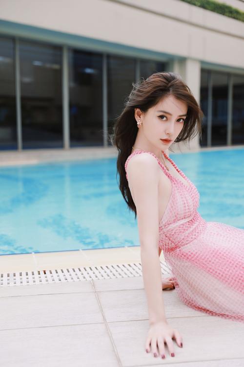 angelababy粉色长裙性感写真图片17