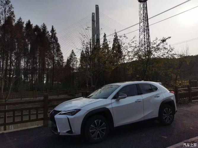原来真的有一见钟情我的雷克萨斯ux300e