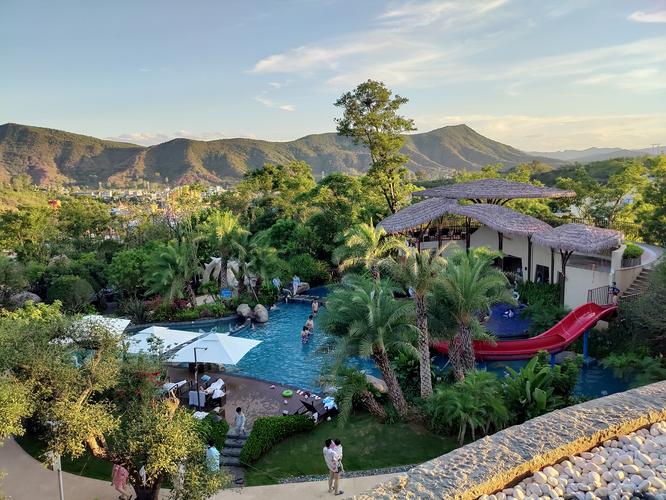 世界恐龙谷温泉酒店