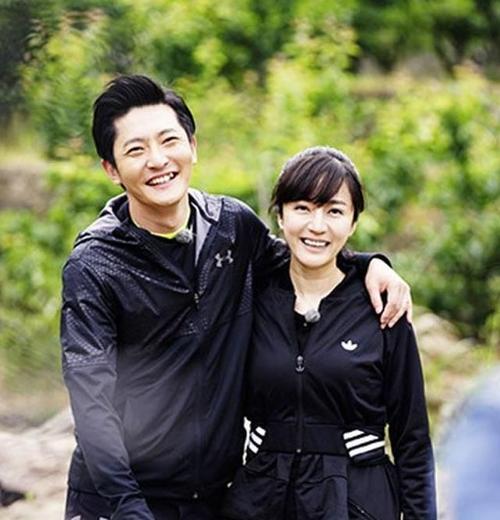 年少成名陆毅娶鲍蕾大器晚成郭京飞娶鲍莉谁更受宠