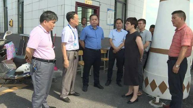 县长李裕科率队开展安全生产检查工作