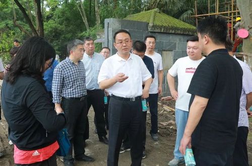 临庐现代产业园区管委会主任,区政府党组副书记肖廷,区委常委,区委办