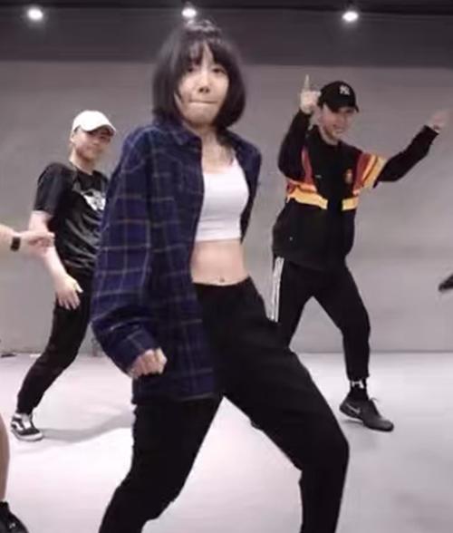 特价韩舞上衣_韩国1m舞室mayjlee同款嘻哈韩舞爵士上衣格子外套宽松