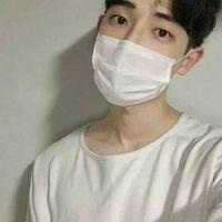 戴口罩的个性男生微信头像