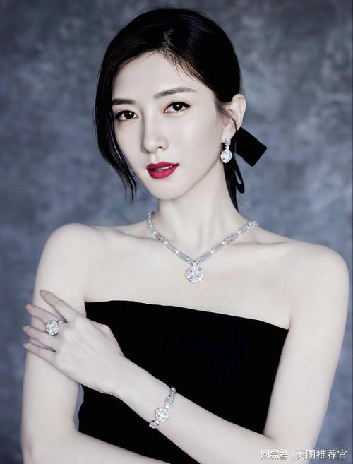 我敢肯定这样的江疏影你未必见过,因为真的太美了!