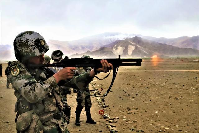 玩枪这一块,解放军