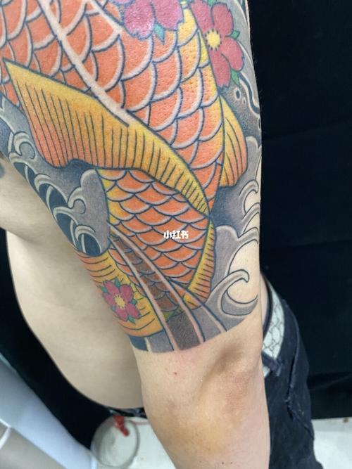 半甲鲤鱼_鲤鱼_纹身_美妆_彩妆