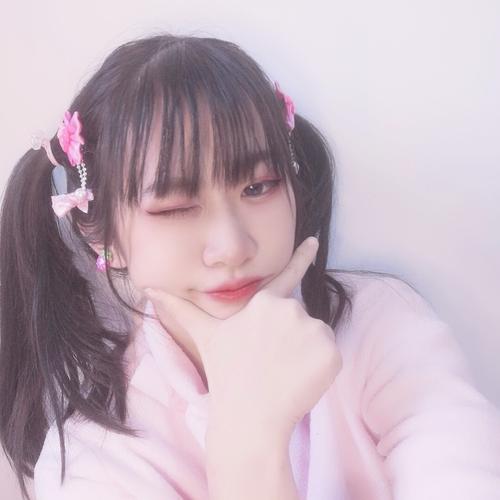 粉色双马尾拍照姿势_拍照_马尾_自拍_摄影_摄影技巧