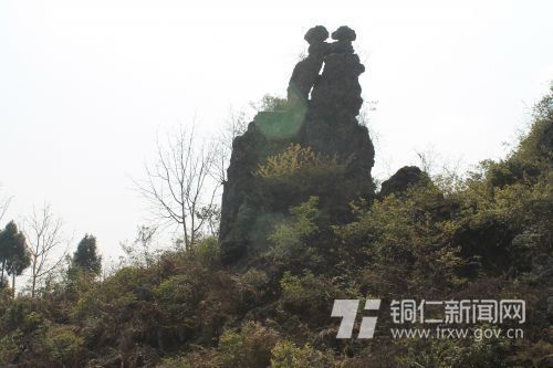 平原镇"情侣峰"的传说