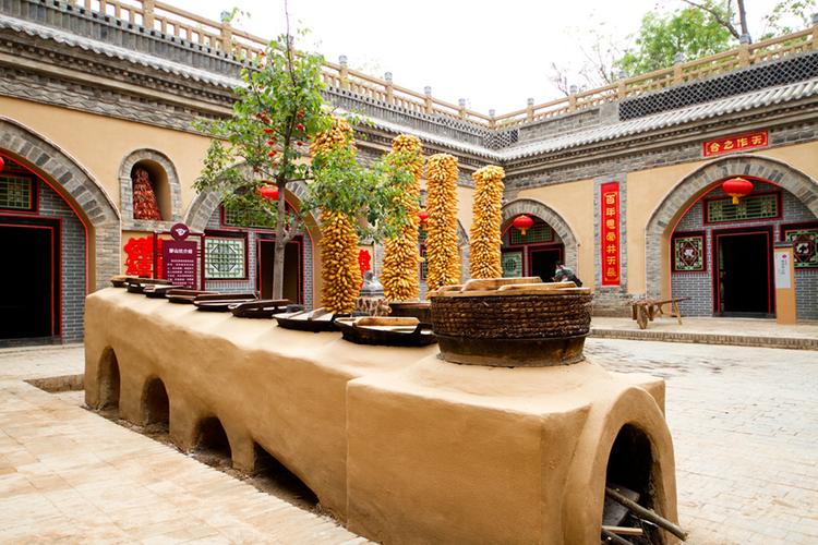 陕州地坑院