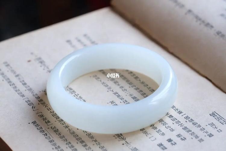 精品羊脂玉手镯_手镯_羊脂玉手镯_时尚_配饰_首饰