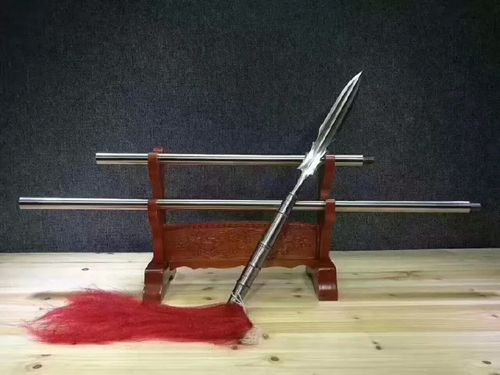 在宋代其他书籍中并没有提到"钢枪".按现代说法,"钢"是指含碳量0.