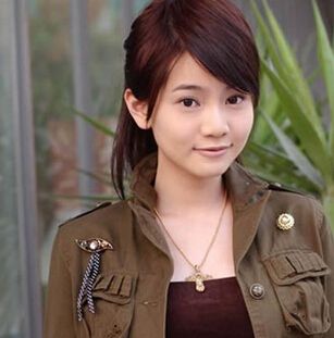 属龙的女明星:曾之乔