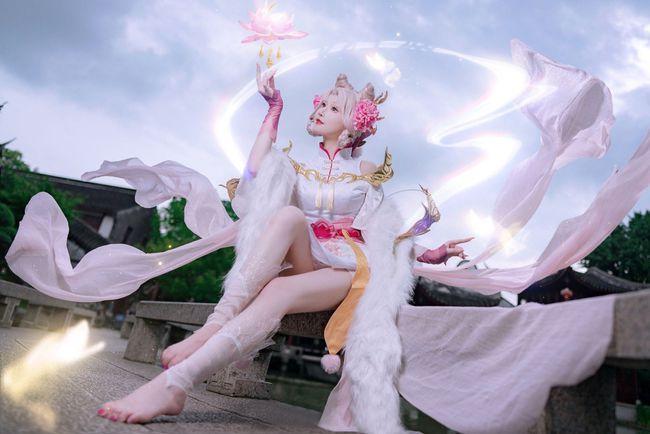 王者荣耀 嫦娥拒霜思cosplay