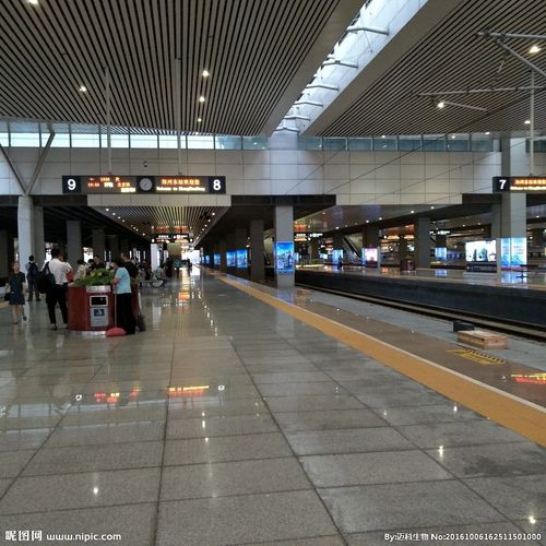 郑州高铁站台图片