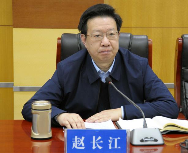 市局党委副书记,副局长赵长江主持会议