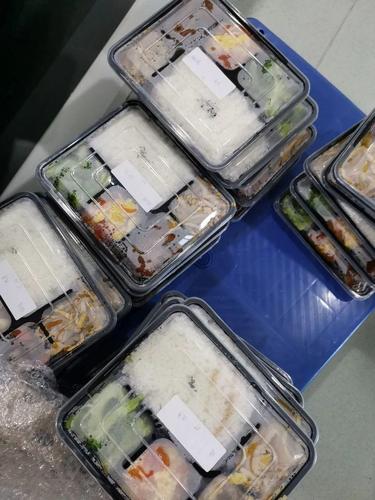开 放 题 外卖可以点,首选无接触取餐