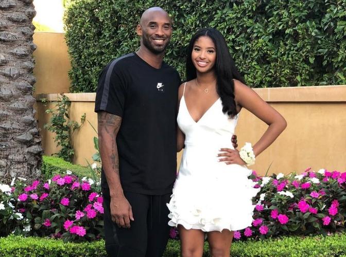 科比女儿又长个!老大有身材,老二有颜值,老飞侠看着瓦妮莎笑了