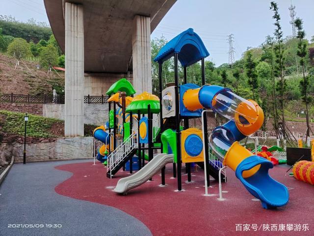 幼儿园户外大型玩具有哪些幼儿园必备玩具推荐