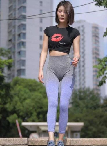 展现女人凹凸好身材瑜伽裤流行趋势让时尚跑起来