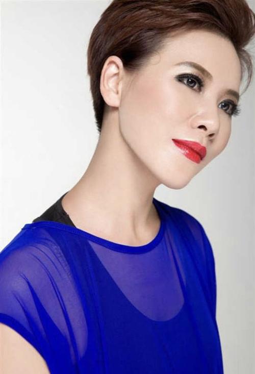 被电视台处罚的六个主持人中,房海燕最受网友关注