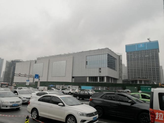 5万方 项目看点:保利广场·大都汇位于北星大道和大天路的交汇处,购物