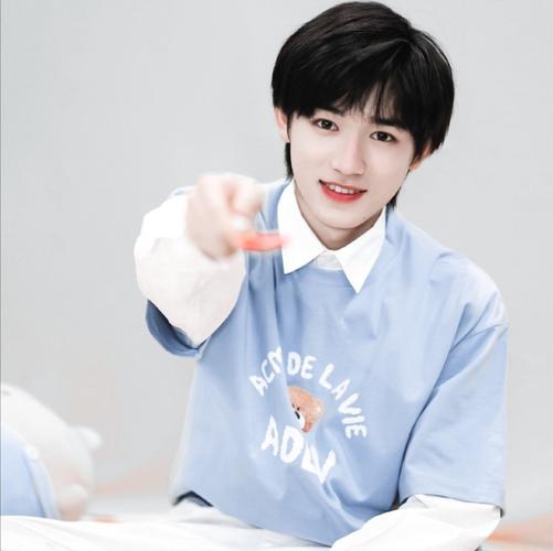 时代少年团宋亚轩:是路人看到都会惊艳的孩子啊