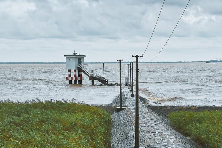 风雨欲来摄于上海横沙岛