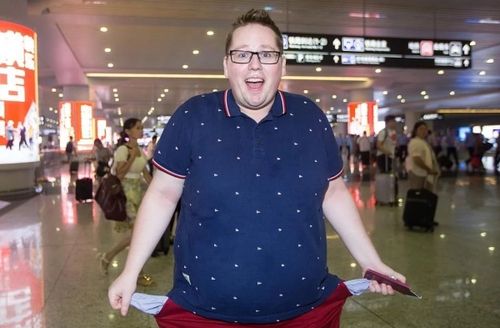 著名网红德国阿福在杭州尝试无现金一日游视觉中国