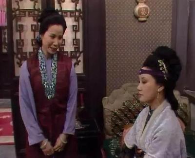 凤姐是王夫人的亲侄女,为何却向着贾母?这个原因你肯定没想到