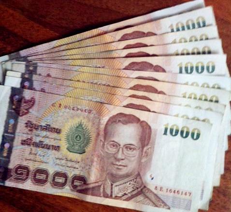 在泰国用人民币换泰币