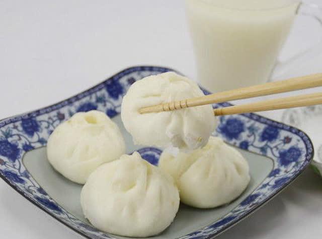 包子豆浆油条被我吃出国际范