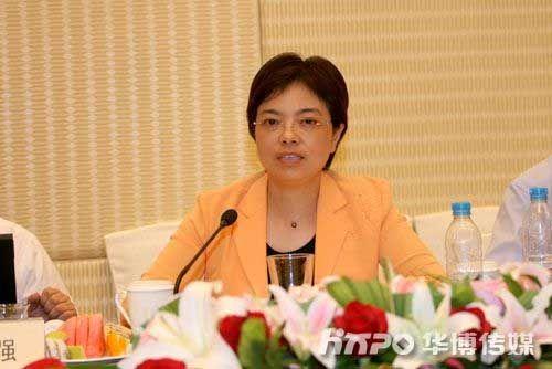 46 金华市副市长劳红武:比较随性,常选择简洁线条的套装,与衬衣搭配