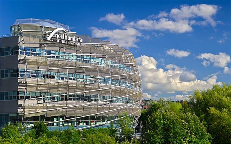 英国诺森比亚大学
