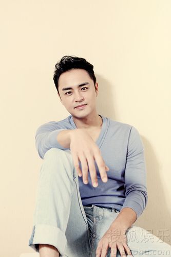 明道最新淡雅写真曝光 和煦眼神温暖亦动人