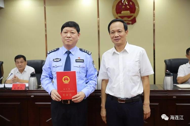 大学学历,现任连江县人民政府党组成员,副县长提名人选,公安局局长(副