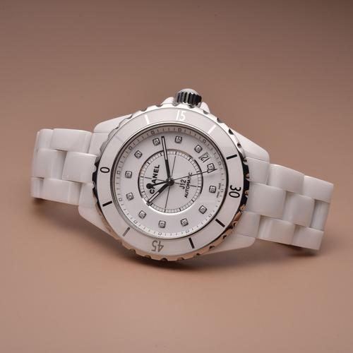 香奈儿j12系列精钢白陶瓷链带机械腕表