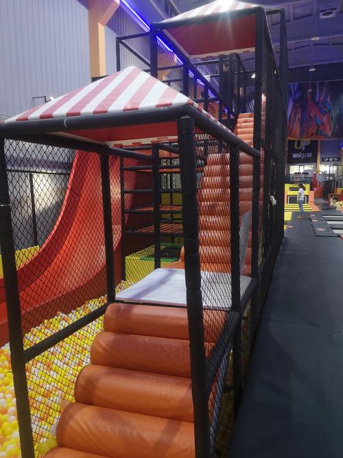 【服务】【环境】一进门就让扫防疫健蹦床公园沈阳up蹦床公园up蹦床