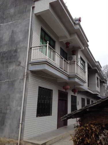 涌图大龙门自建房,假3间1楼1底,236平,中装房