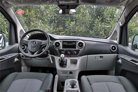 顾家的"回本利器" 试驾江淮瑞风m3