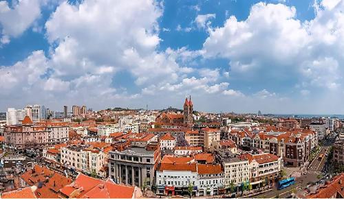 青岛老街红色 文博都市类别里,"泉水流淌的红色记忆"线路是泉城济南的