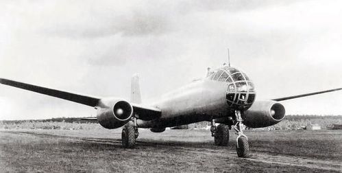 ju-287轰炸机 鸭翼 前掠翼   是最高效的空气动力学设计 这是一个固定