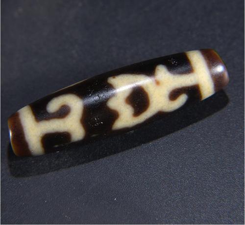 广东省广州市莲花天珠西藏老天珠天然真品天珠原矿佛珠吊坠牙黄玉髓矿