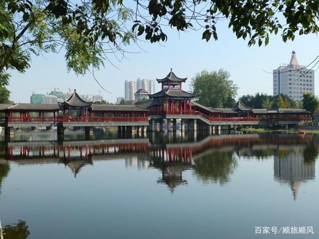 日照海曲公园,城区最早建成开放的综合性公园,现今依旧生机勃勃