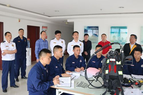 副部长徐斌,装备处处长张锐等在九江市消防救援支队支队长马剑明等